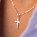collier croix femme