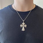 collier croix homme