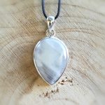 collier pierre de lune