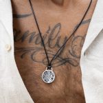 collier pour homme