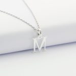 pendentif lettre